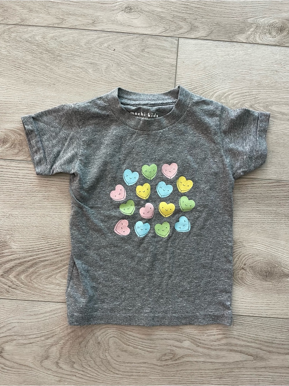 Mochi Kids Heart Graphic Tee, Size 2T VGUC